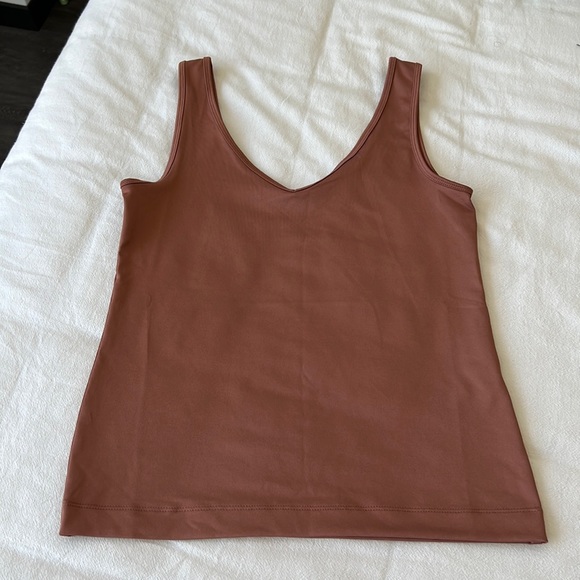 Banana Republic Undershirt - Picture 1 of 3